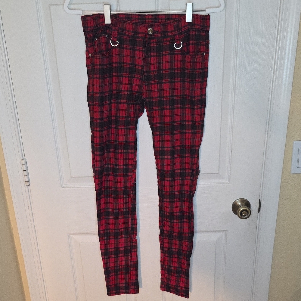 Stylish Red and Black Plaid Skinny Pants